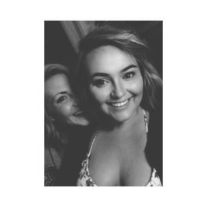 Meet your Posher, Katelyn